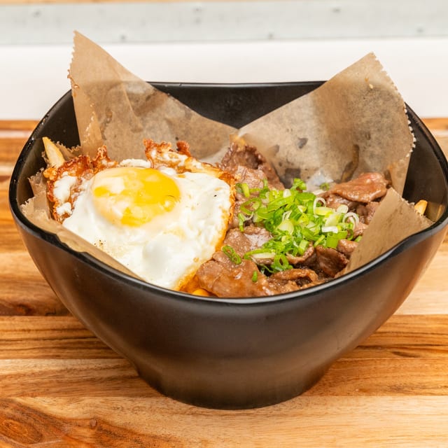 Bulgogi Fries (Korean-Style Beef Fries).